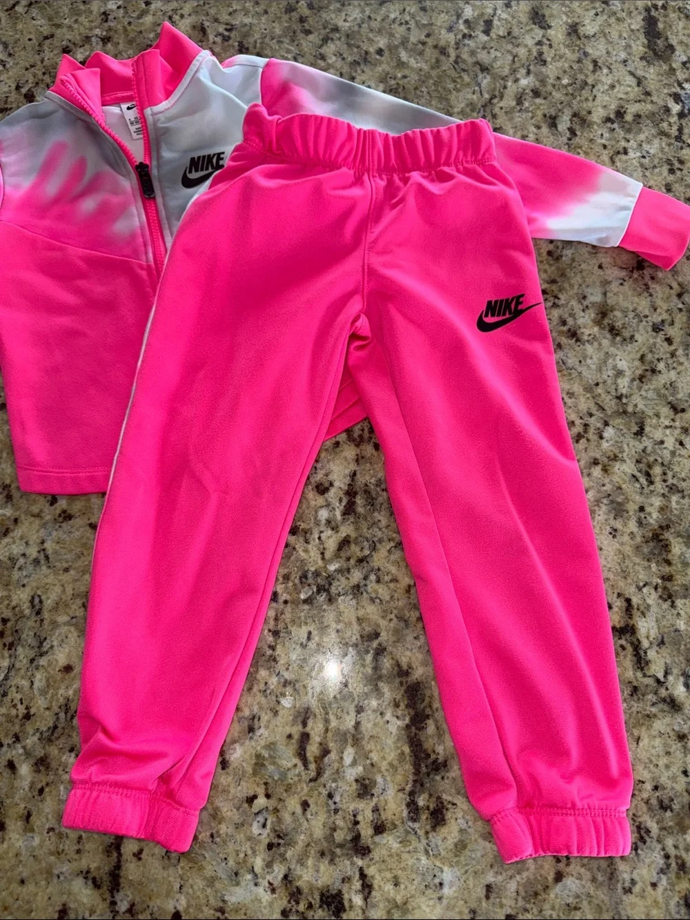 Nike Girl bright Pink and White Zip-Front Set - Picture 7 of 10